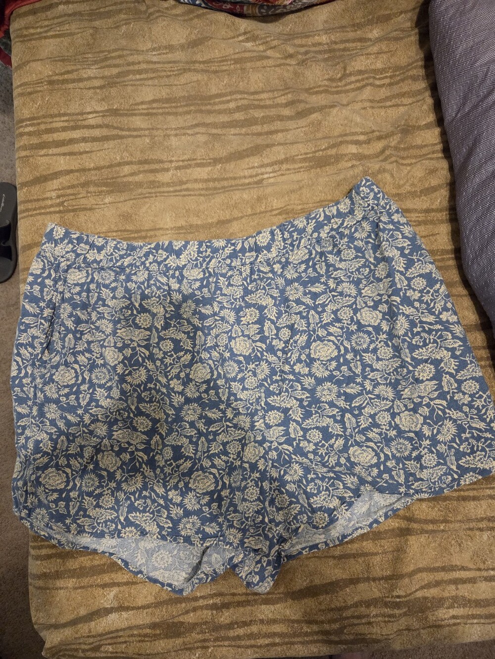 Universal Thread Blue Floral High-Waist Lounge Shorts